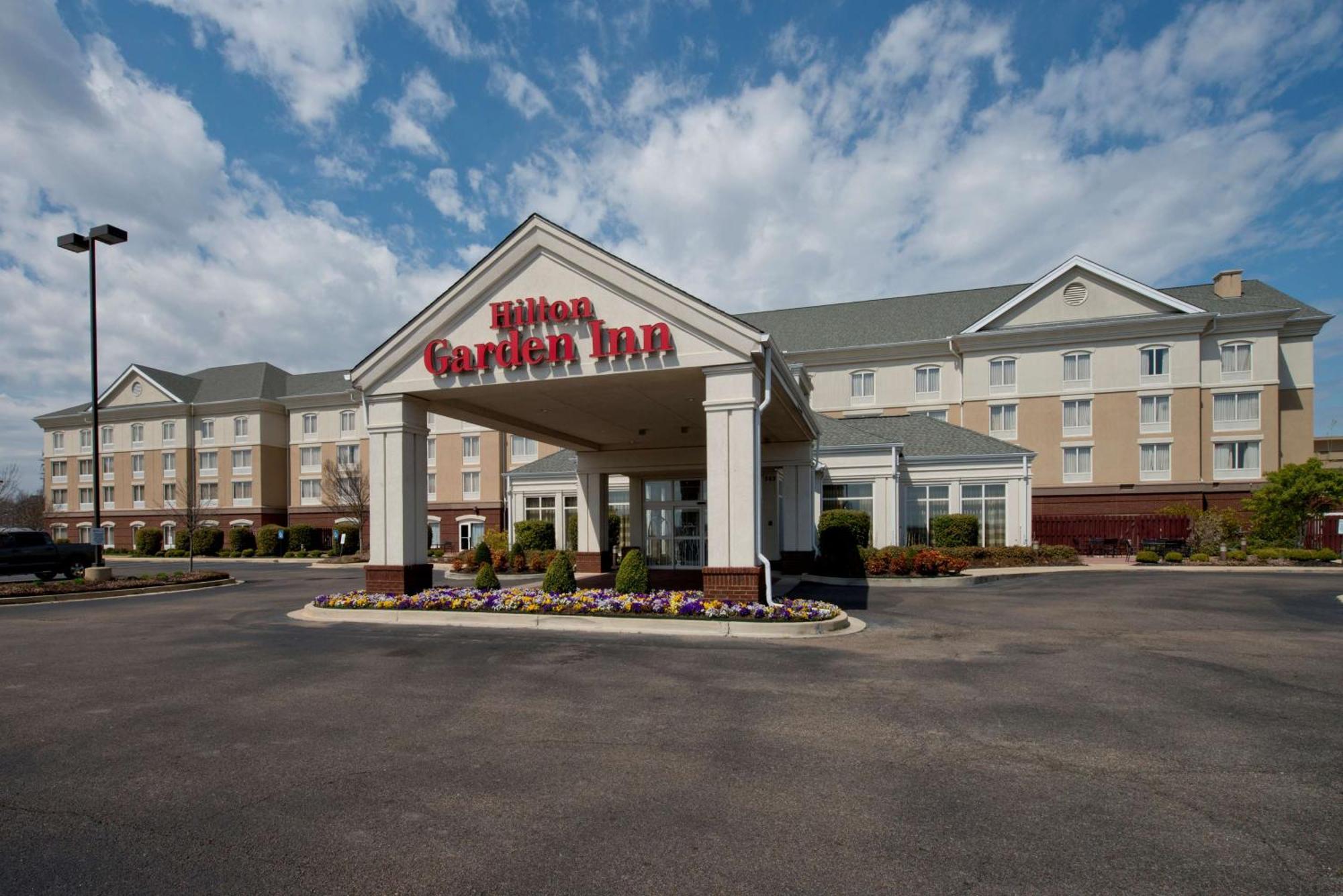 Hilton Garden Inn Tupelo Exterior photo