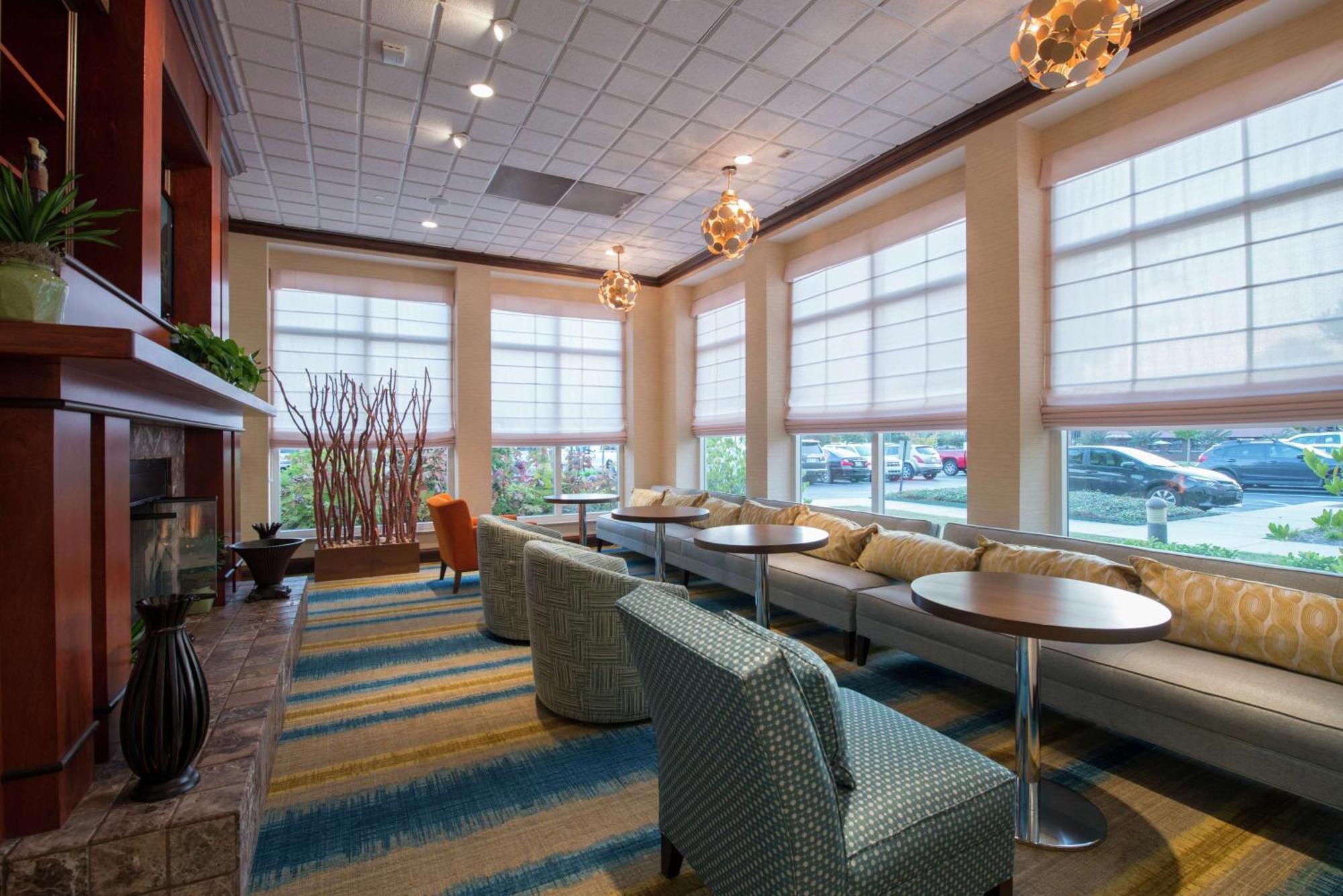 Hilton Garden Inn Tupelo Exterior photo