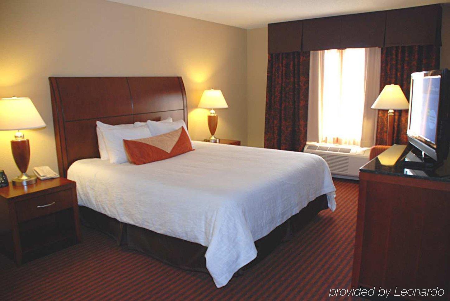 Hilton Garden Inn Tupelo Room photo